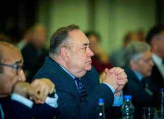Tribute to Alex Salmond: Yes Scotland Leaders’ Bold and Courageous Words news-13102024-191807