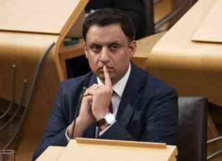 Scottish Labour Criticized for Silence on UK Government’s Austerity Plans news-19102024-074829