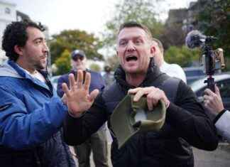 Tommy Robinson Faces Terrorism Charges for Refusing Phone Password news-25102024-202426