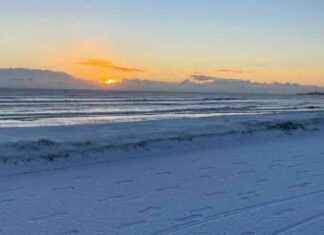 Gritters Deployed in Aberdeen to Combat Snowfall and Freezing Temperatures news-18112024-131627