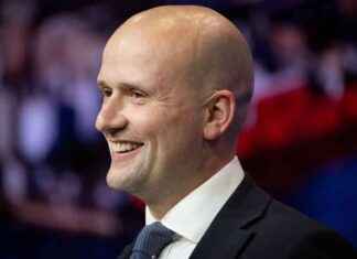Stephen Flynn’s Plan to Resign as Aberdeen South MP if Elected to Holyrood news-21112024-235755