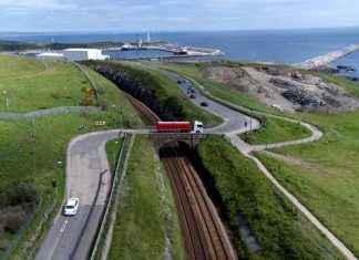 Man Arrested in Aberdeen Coastal Road Two-Vehicle Crash news-27112024-232418