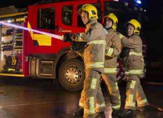 Firefighters Tackle Blaze, Three Hospitalized – Early Hours Incident news-28112024-112935