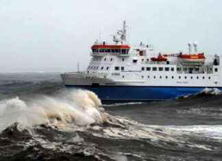 Christmas Travel Chaos: Ferry Services Cancelled Sparks Holiday Stress christmas-travel-chaos-ferry-services-cancelled-sparks-holiday-stress