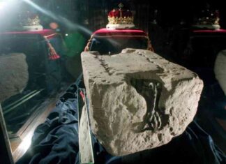 protester-confesses-to-vandalizing-stone-of-destiny-exhibit