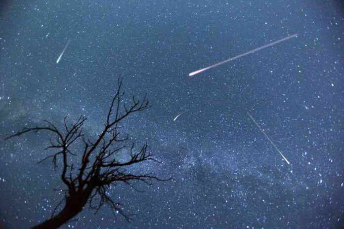 ultimate-guide-to-watching-the-geminid-meteor-shower-at-night