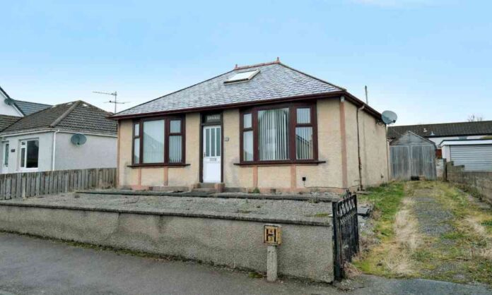 peterculter-home-for-sale-80k-below-average-price