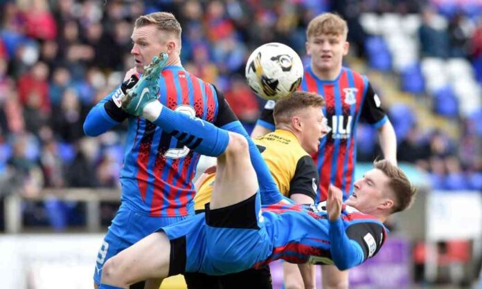scott-kellacher-feels-like-jose-mourinho-after-annan-athletic-loss